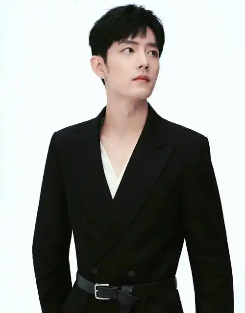 男明星最爱"束腰西装":任嘉伦两次都出圈,许凯檀健次让人惊艳_感觉