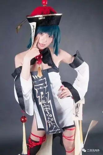 cos小僵尸的可爱萌妹子
