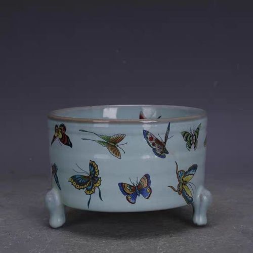 宋代汝窑天青釉加彩蝴蝶纹三足香炉做旧仿出土古瓷器古玩古董收藏