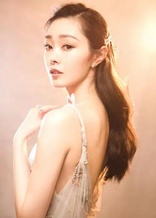 宋轶 漂亮的女神穿什么都好看_高清图集_新浪网