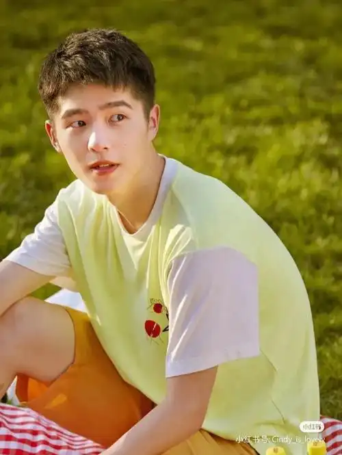 短发女生刘昊然同款发型山寨版