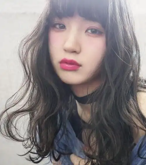 脸大剪什么发型,脸大的女生剪什么发型好看图3