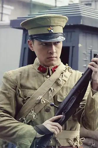 图开心:胡歌双剧霸屏帅照放送