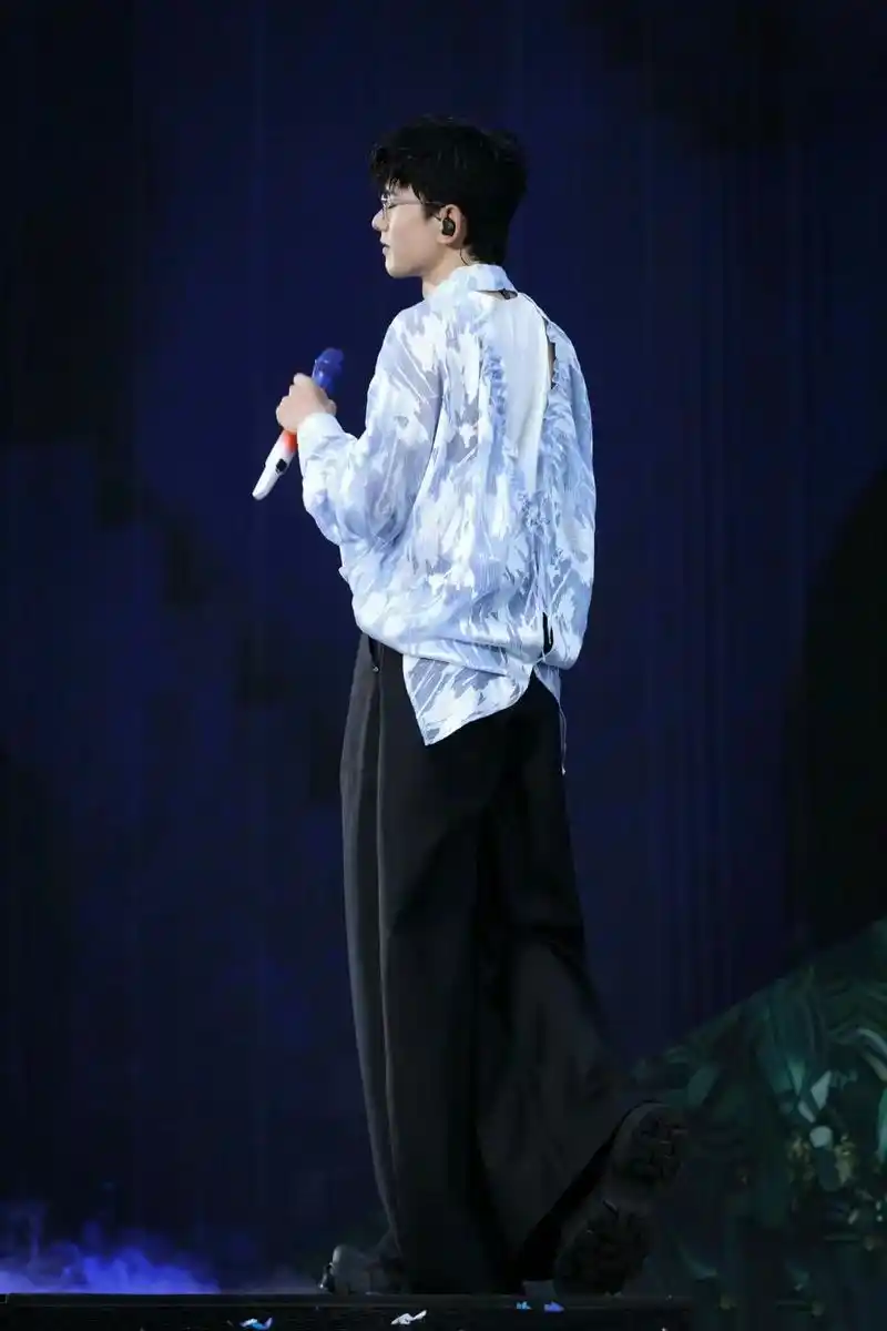 喜欢张杰的第15年,从我小学几岁时就很喜欢张杰