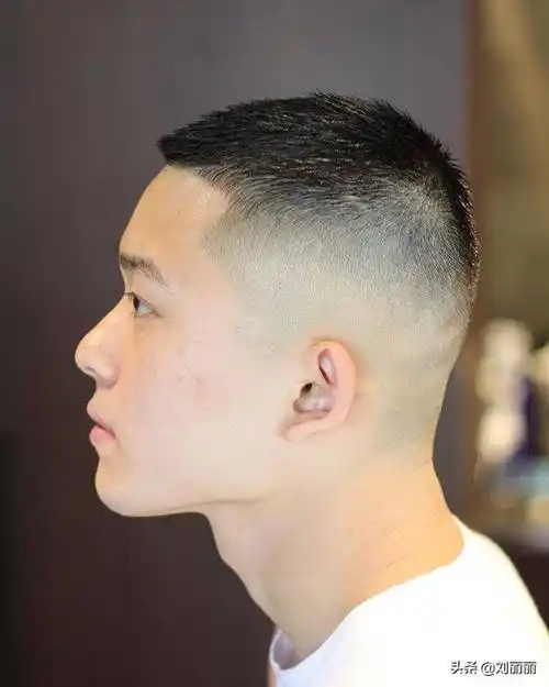 如何剪男士头发(男发这样剪,无论胖瘦都很帅)