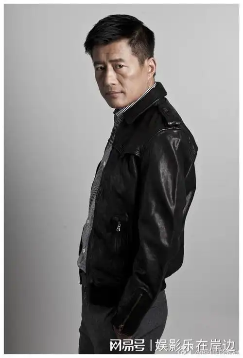 高曙光:31岁与江珊闪婚,52岁娶小16岁富婆,今儿女双全生活幸福|演员