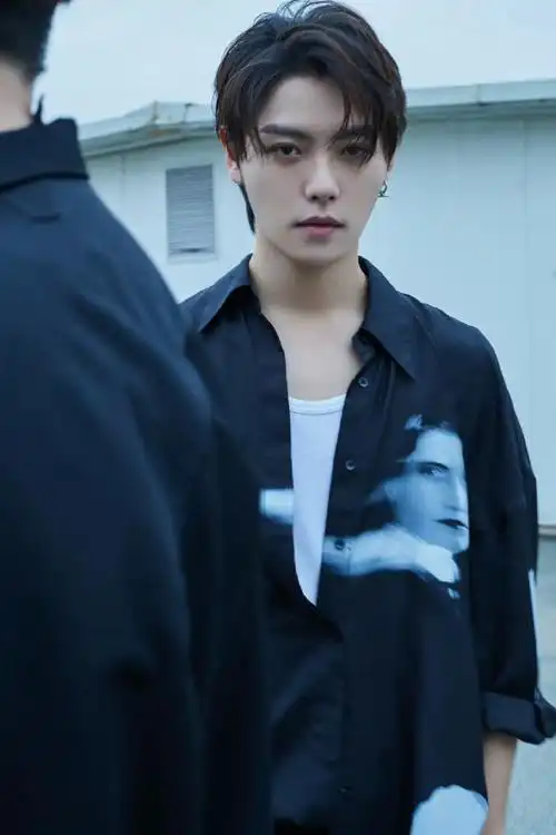 肖宇梁超话#肖宇梁清冷贵公子##肖宇梁#你笑起来的时候,在我看来是一