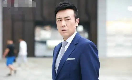 中国好演员于和伟被姐姐抚养长大年近50岁放飞自我