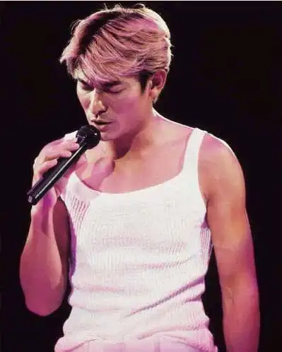 为什么都说刘德华的1999年的红馆演唱会是不超越的经典呢