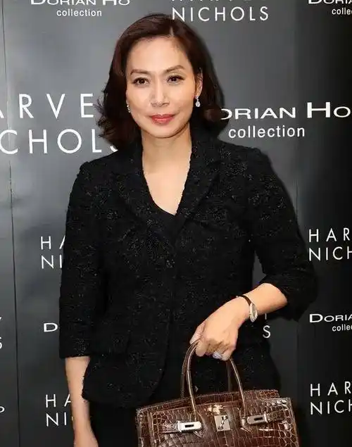 邝美云:和吕良伟闪婚闪离,二次拒绝豪门,如今活成单身女富豪_比赛