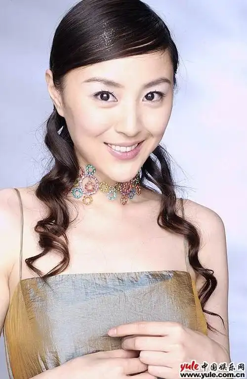 周瑾_明星档案_写真_图片_资料_照片_中国娱乐网
