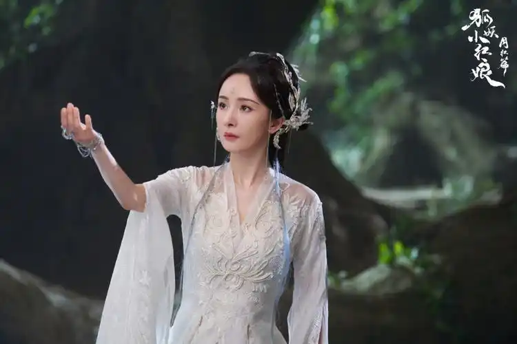 杨幂的转型之作《哈尔滨一九四四》,以及公认的古装王炸剧《狐妖小