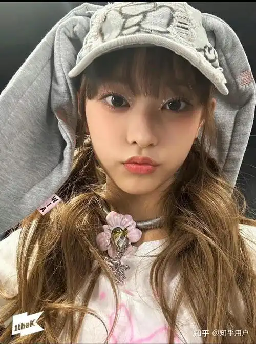 为什么刘耀文会喜欢姜海粼还用她照片做屏保我觉得她长的不好看啊