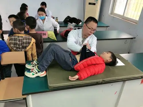 小学学生秋季体检 写美篇        此次健康体检的主要内容包括内科