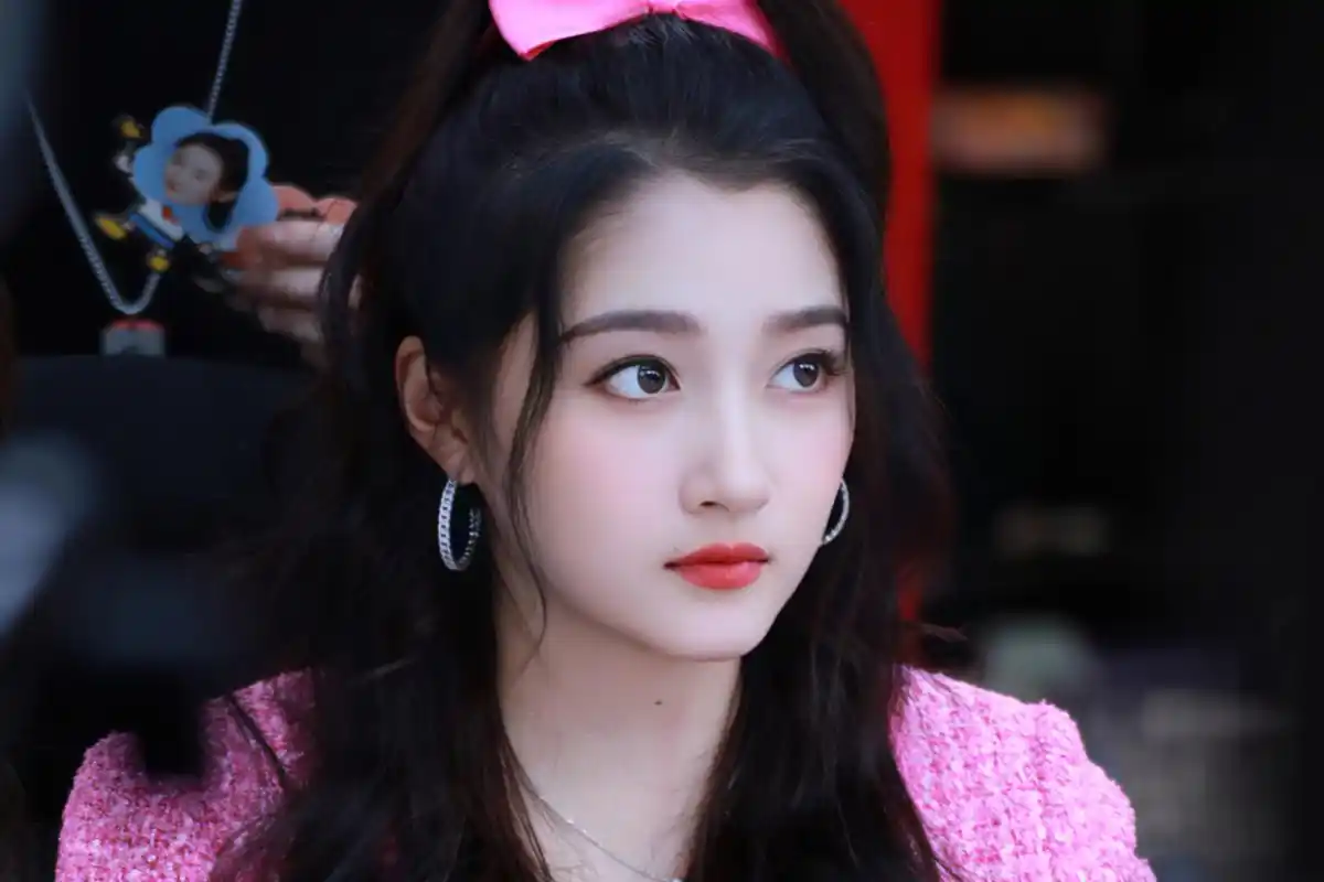 内地娱乐产业蓬勃发展,新生代女星崭露头角,关晓彤,张子枫,文淇