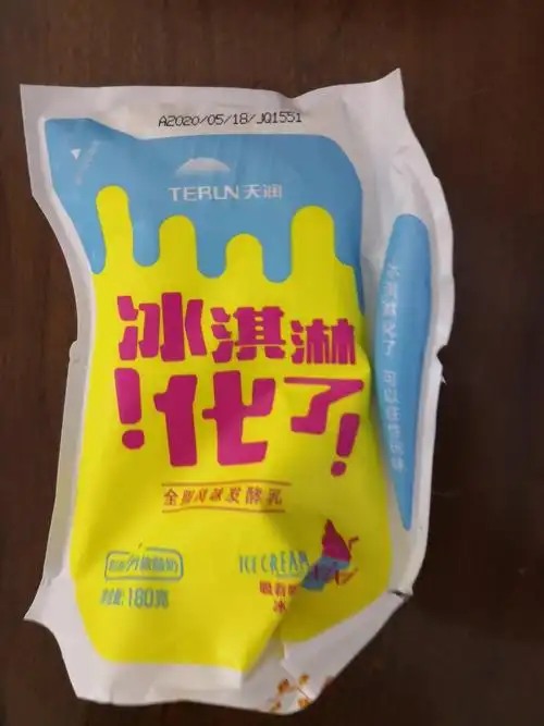 味道的确不错,有点像小时候吃的热狗棒冰!