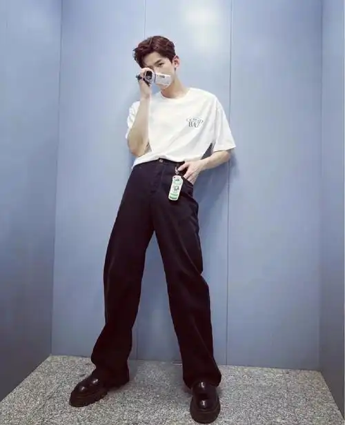 白敬亭出道周年快乐