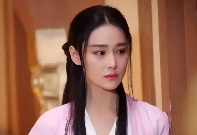 明星军嫂张馨予的演艺经历历程,高清写真照汇集_同年_剧中_相片