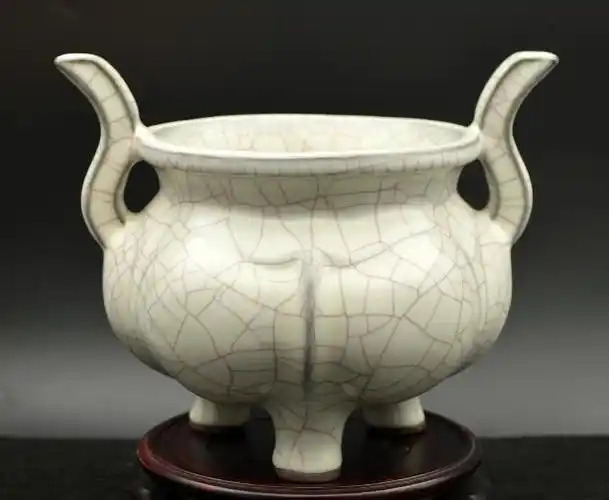 北宋官窑丨镌刻于瓷,流传于史的东方风情|瓷器|宋瓷|青瓷|名窑_网易