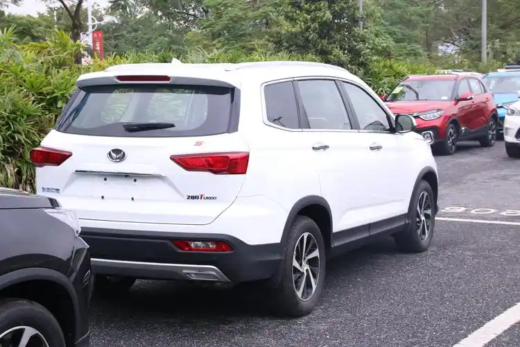 7座suv/即将上市 北汽幻速s7实车亮相