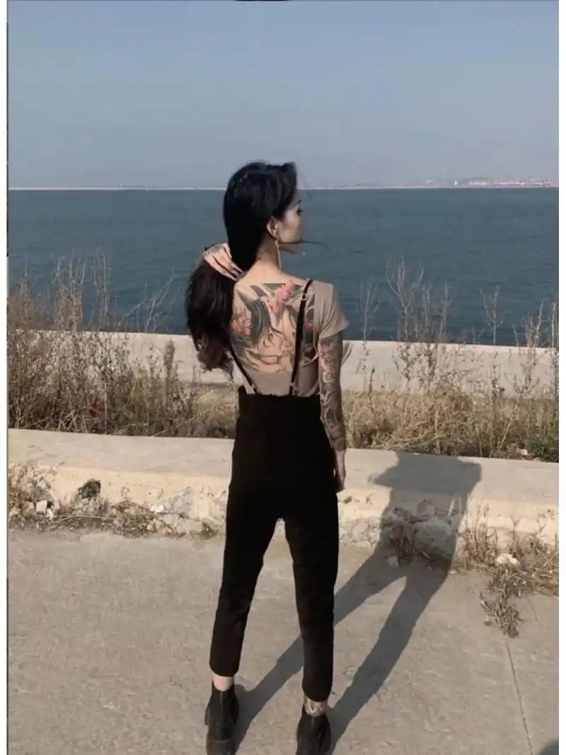 老传统满背女孩97