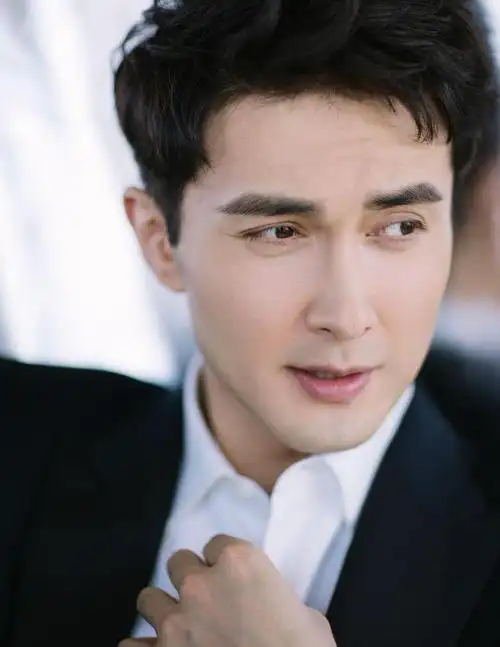 正能量演员高伟光穿搭来喽男票学会了很爷们