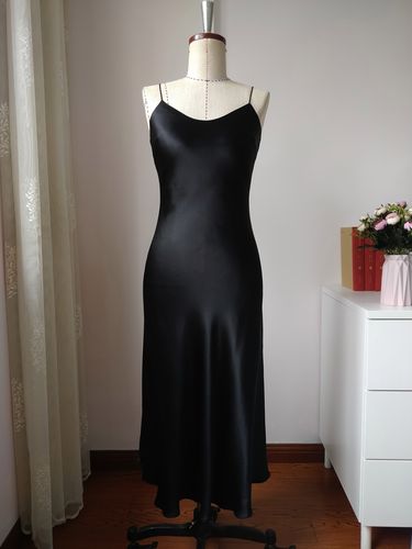 定制100%桑蚕丝肩带绸缎真丝细黑色内搭吊带连衣裙女