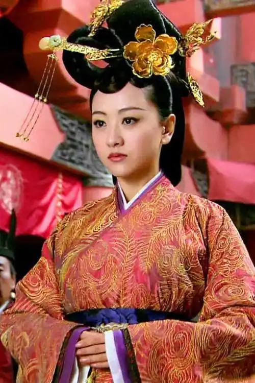 演员杨蓉:错过三次大红机会不后悔,追求内心安定更精彩_腾讯新闻