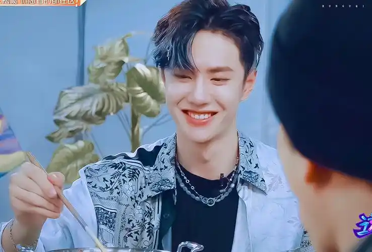 王一博这就是街舞三 - 堆糖,美图壁纸兴趣社区