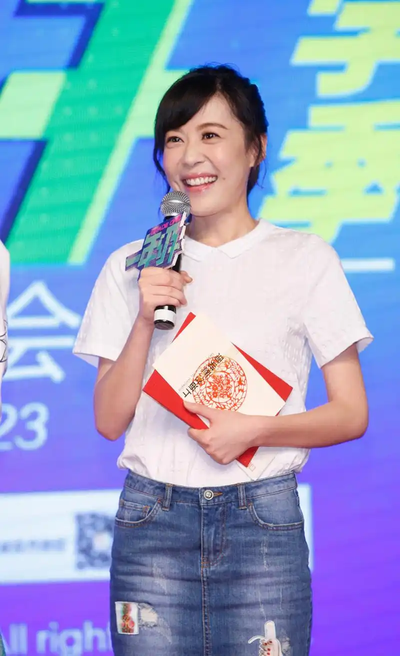 组图:《一年级大学季》宋佳自曝曾差点被劝退_高清图集_新浪网