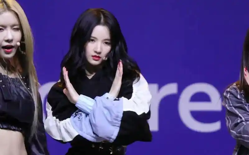 gugudan天朝妹子刘些宁sallytheboots饭拍