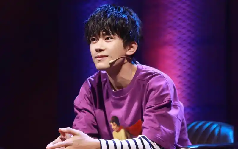 少年偶像易烊千玺