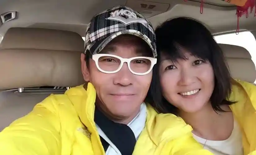 足坛浪子高峰跌宕人生:2次未婚生子,与那英相恋9年,婚后是非多_高枫