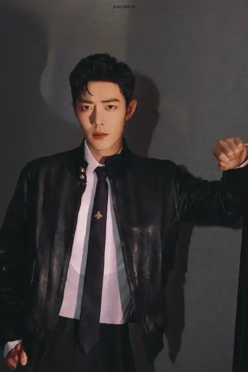 禁欲系霸总既视感耶!怎么能把皮衣穿的这么好看还不油腻呀!