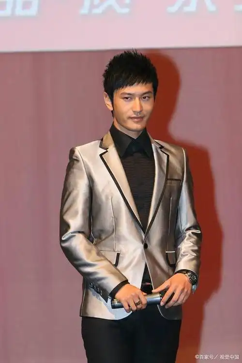 如果你是一个喜欢关注娱乐圈的人,那么你一定知道黄晓明这个名字.