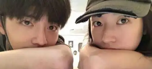 周雨彤肖战什么关系怎么认识的她俩上快乐大本营是哪一期