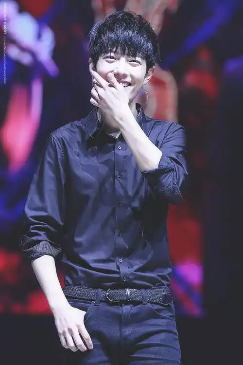 限定爱豆战170402上海演唱会#肖战考古##肖战#肖战超话