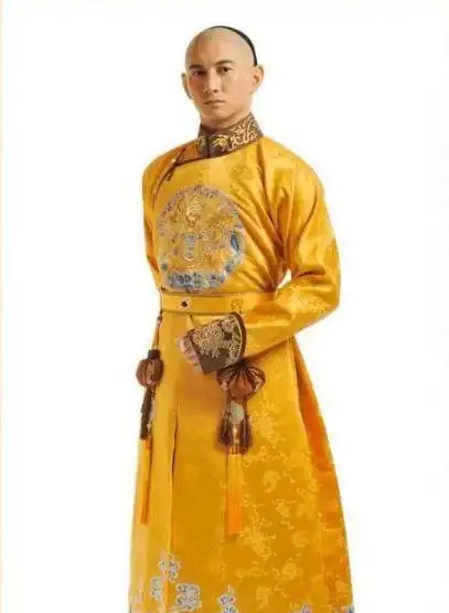 古代皇帝龙袍价值连城那穿脏了怎么办你可能想象不到