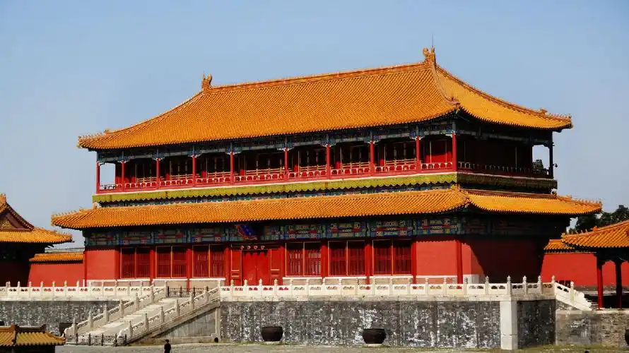 p>宫殿是帝王处理朝政或宴居的建筑物,宫殿是帝王朝会和居住的地方