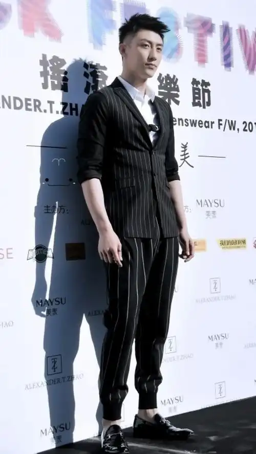 t.zhao时尚秀黄景瑜