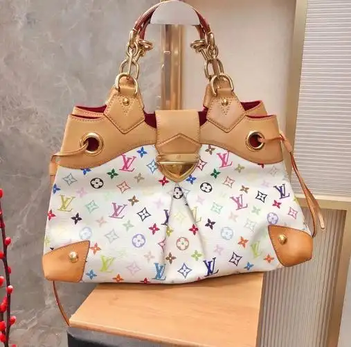 lv白三彩乌拉苏手提包