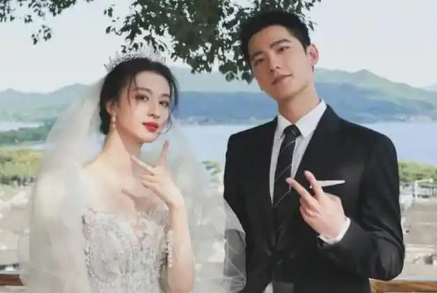 杨洋王楚然穿情侣装,疑似旧情复燃?