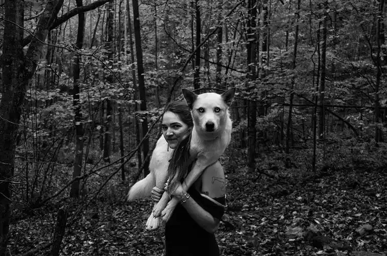 摄影师alexandradewez用黑白照片传达情感震颤人心