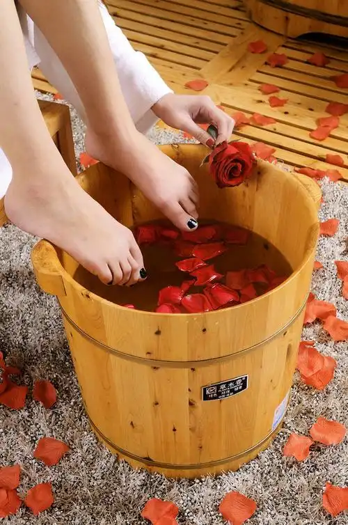 草木香泡脚 洗脚桶足浴木盆加高泡脚桶带盖足浴木桶热卖