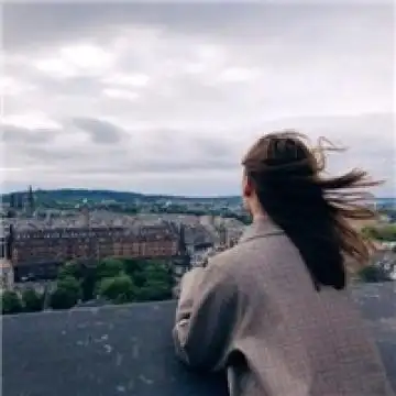 简单清新女生背影头像最好的人最好的生活