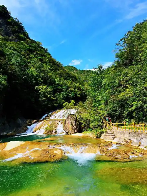 十堰虎啸滩美景