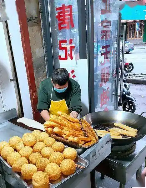 南充这家油条摊 有二十多年了