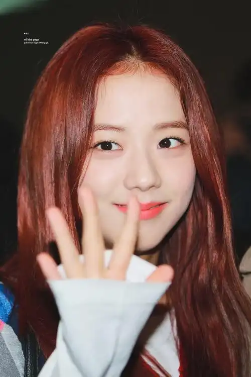 金智秀心动初恋#【考古】190409 icn出境 饭拍高清/预览红发小秀值得