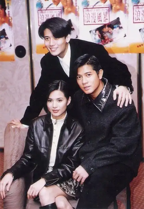 郭富城跟两位玉女的珍贵合影李若彤乖巧周慧敏笑靥如花
