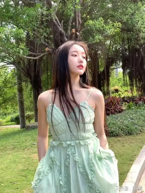 满身沙子的姜贞羽